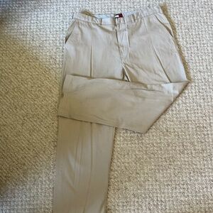 Tommy Hilfiger Beige khaki/dressy pants 38/32